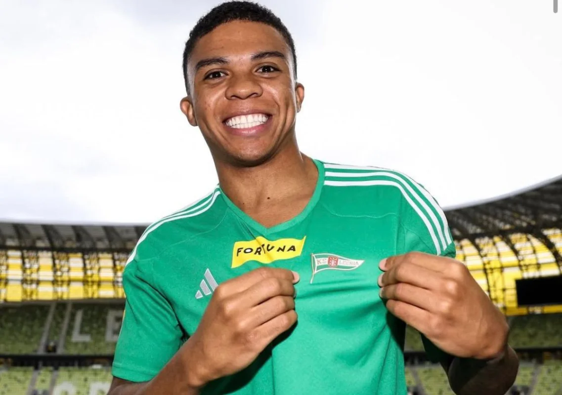 Camilo MENA PALMEIRAS