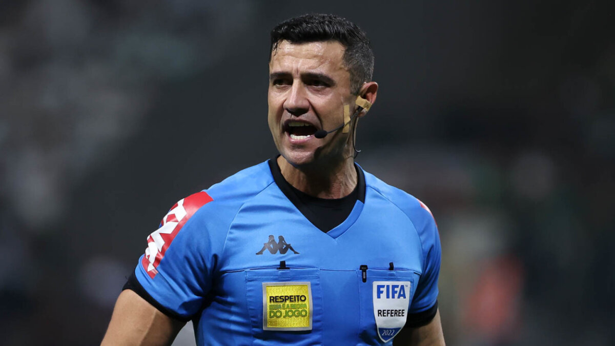 Palmeiras x Bragantino: arbitragem do jogo do Brasileirão 2026 é definida