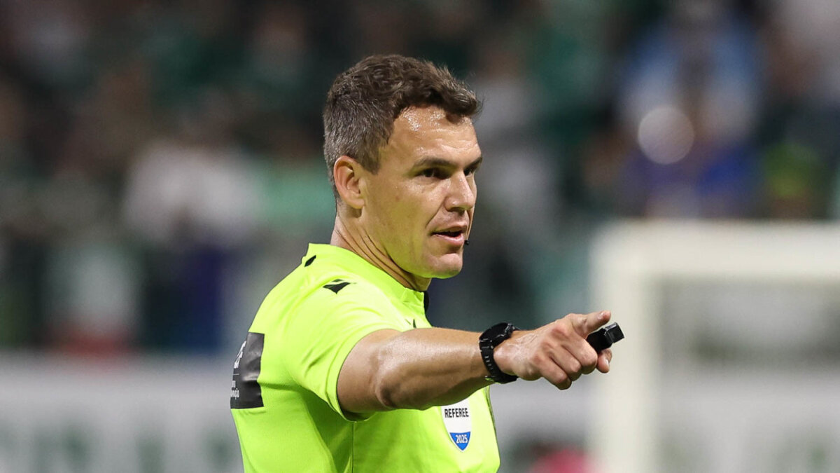 Atlético-PR x Palmeiras: arbitragem do jogo é definida pela CBF
