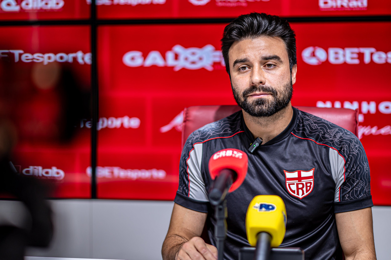 Goleiro do CRB, Matheus Albino abre o jogo sobre interesse do Palmeiras em 2025